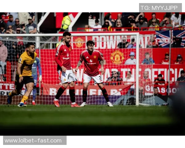 德甲精彩对决那不勒斯与热刺战成平局神扑引发争议判罚引爆全场气氛