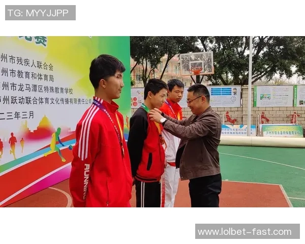 姚明敬礼手势背后的文化意义与体育精神传承探讨