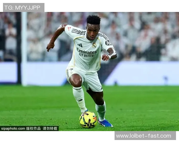 意甲激战:皇马险胜热刺乌龙球引发争议判罚全场沸腾 意甲激战:皇马险胜热刺乌龙球引发争议判罚全场沸腾