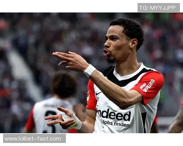 中超激战利物浦险胜巴萨点球大战引发全场狂欢与热议