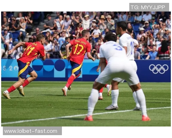 英超激战国米与巴黎圣日耳曼战平点球大战引发全场热烈反响