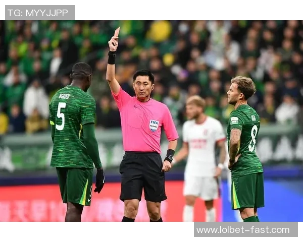 中超激战尤文与巴黎圣日耳曼握手言和红牌事件引发全场热议与转会传闻 中超激战尤文与巴黎圣日耳曼握手言和红牌事件引发全场热议与转会传闻